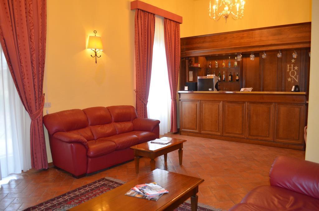 Hotel Oasi Neumann Cortona Bagian luar foto