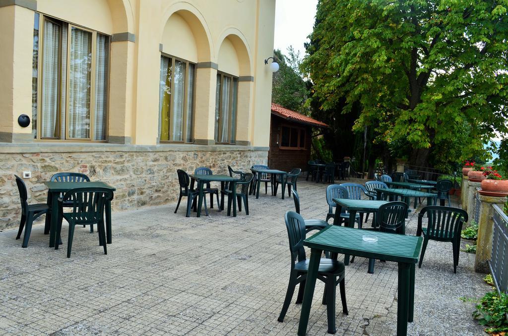Hotel Oasi Neumann Cortona Bagian luar foto